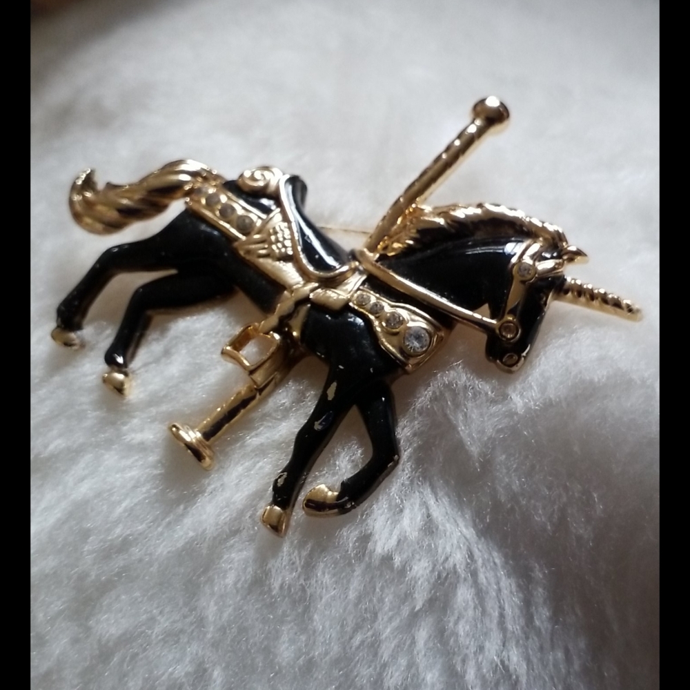 Rhinestone Unicorn Horse Carousel Brooch - Picture 5 of 8